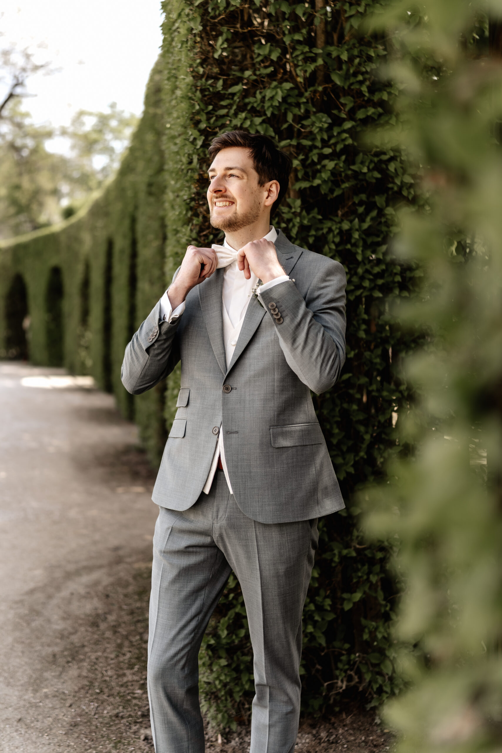 Bräutigam während Brautpaarshooting,aufgenommen von Hochzeitsfotograf Heidelberg