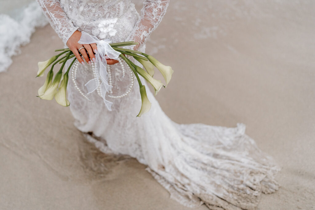 Detailbild Brautstrauß am Strand von Mallorca, Hochzeit Mallorca