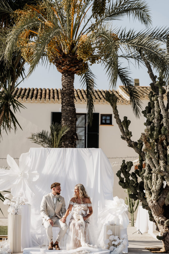 Hochzeitsdekoration bei freier Trauung im Vino Resort Son Amaret auf Mallorca