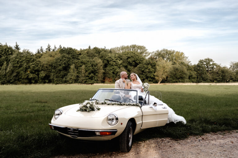 Romantic civil wedding ceremony at the Hofheim Registry Office